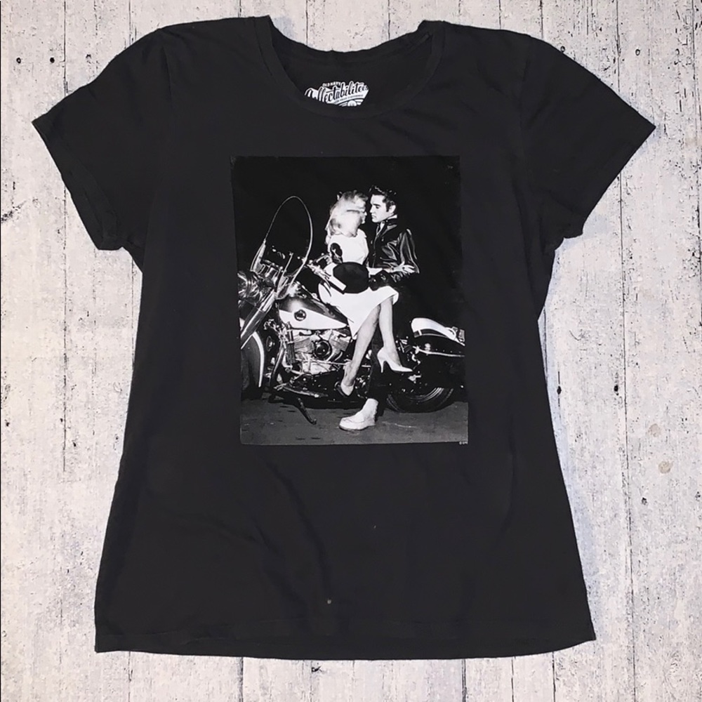 charcoal Old Navy Collectables Elvis tee shirt 🖤